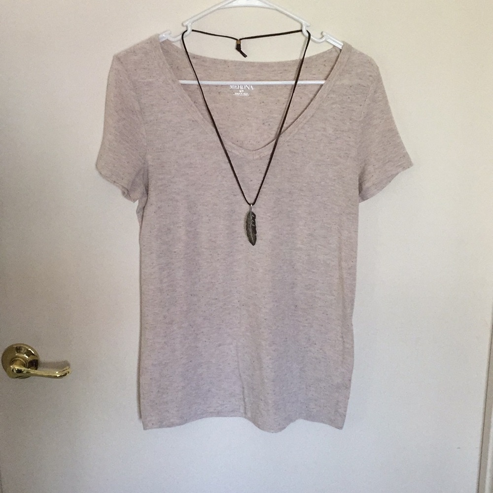 Heathered V-neck 🖤
